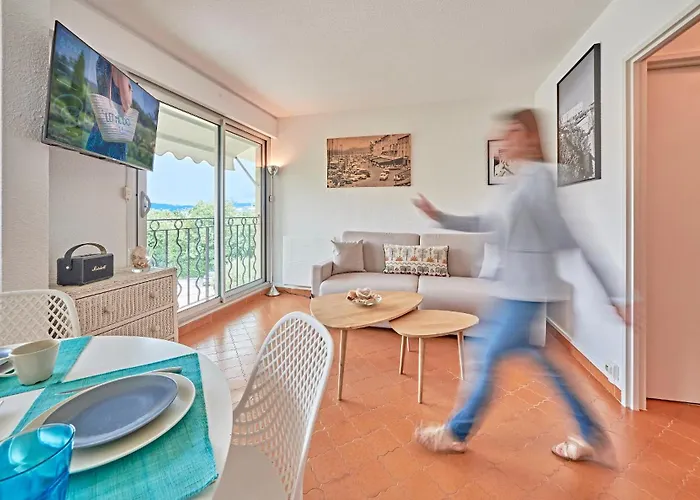 Apartment L'amourette - 4 Personnes - Piscine Parking Saint-Tropez